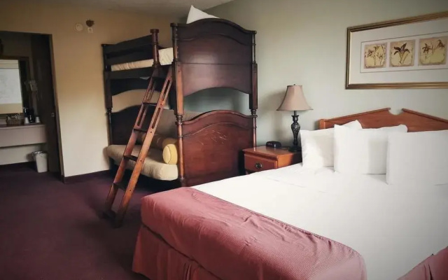 photo 5 of American Eagle Inn & Suites