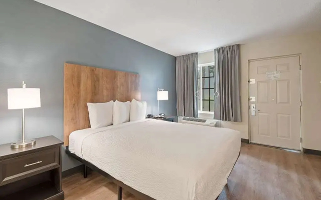 photo 3 of Homestead Studio Suites Miami - Airport - Blue Lagoon