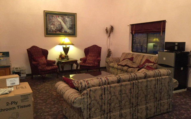 photo 2 of My Hometown Inn