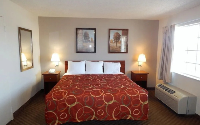 photo 2 of InTown Suites Extended Stay Decatur AL