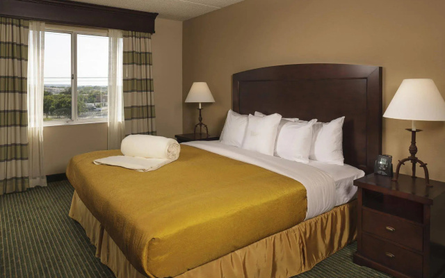 photo 4 of Homewood Suites by Hilton Dallas-Market Center