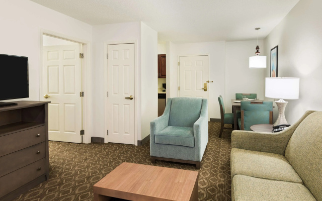 photo 4 of Homewood Suites by Hilton Baton Rouge