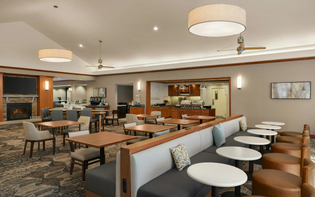 photo 2 of Homewood Suites by Hilton Allentown-Bethlehem Airport
