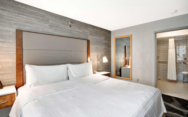 photo 4 of Homewood Suites by Hilton Chicago-Downtown