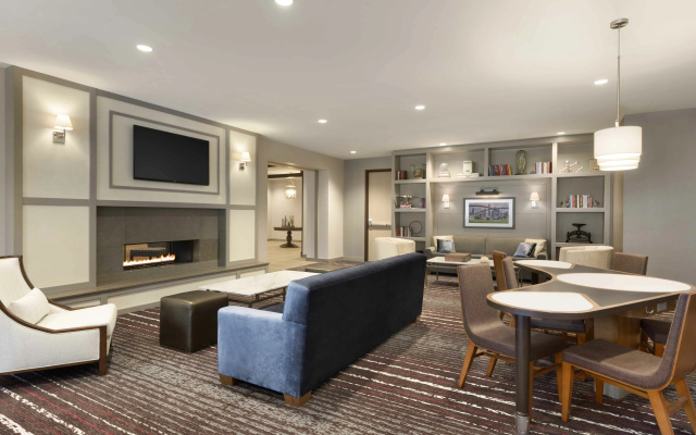 photo 3 of Homewood Suites by Hilton Chicago West Loop Fulton Mkt Area