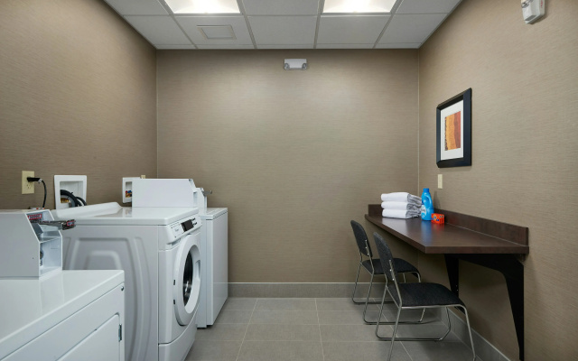 photo 2 of Homewood Suites by Hilton Cincinnati-Midtown, OH