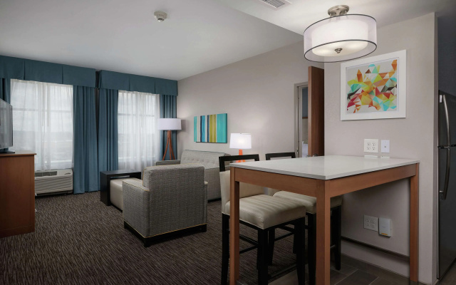 photo 3 of Homewood Suites by Hilton Cincinnati-Midtown, OH