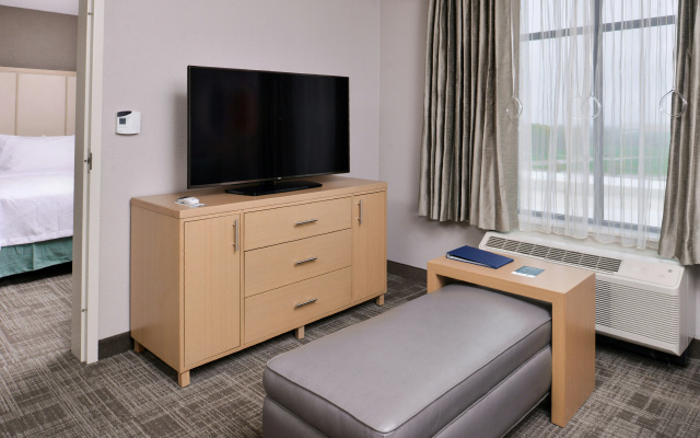 photo 4 of Homewood Suites by Hilton Des Moines Airport