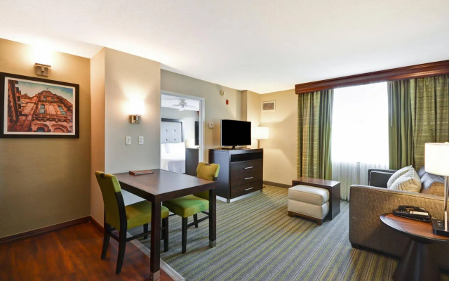 photo 4 of Homewood Suites by Hilton Dulles Int'l Airport