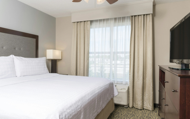 photo 3 of Homewood Suites by Hilton Indianapolis Northwest