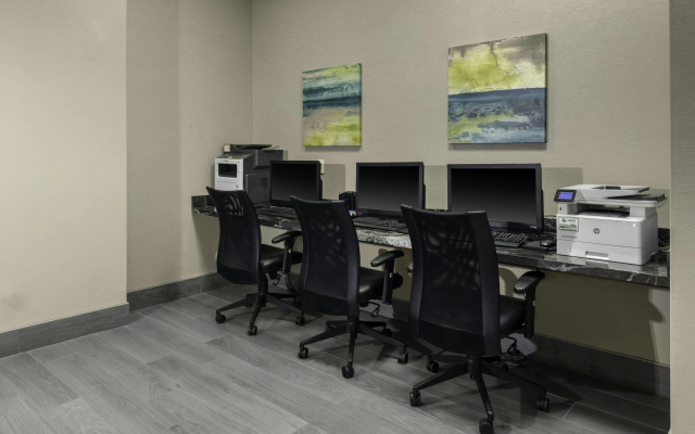 photo 3 of Homewood Suites by Hilton Phoenix Airport South