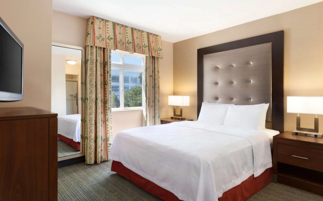 photo 4 of Homewood Suites by Hilton San Francisco Airport North