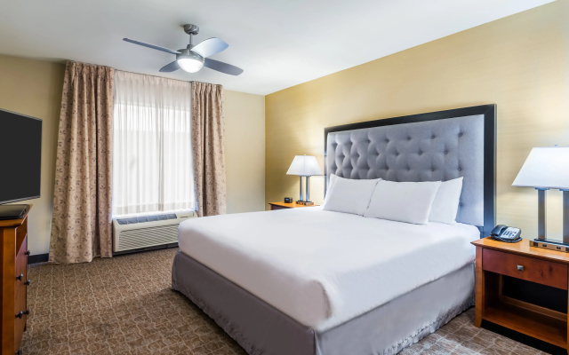 photo 3 of Larkspur Landing Extended Stay Suites St. Louis Riverport - Airport West
