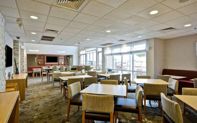 photo 3 of Homewood Suites By Hilton Oakland Waterfront