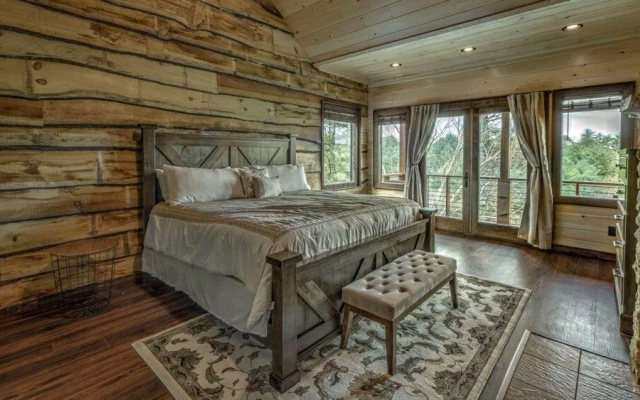 photo 2 of Honey Bear Lodge by Escape to Blue Ridge