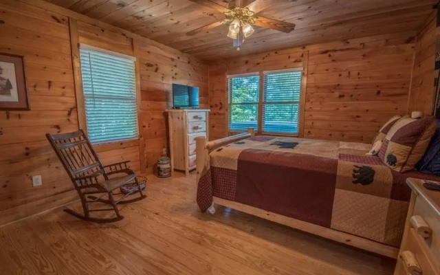 photo 2 of Hooker`S Hideaway-Blue Ridge