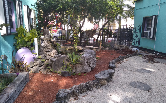 photo 2 of Hoosville Hostel