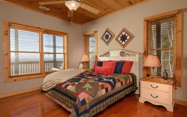 photo 3 of Hoot Owl View by Escape to Blue Ridge