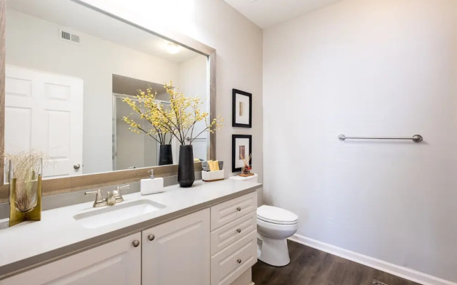 photo 4 of Hope St Downtown Luxury Rentals