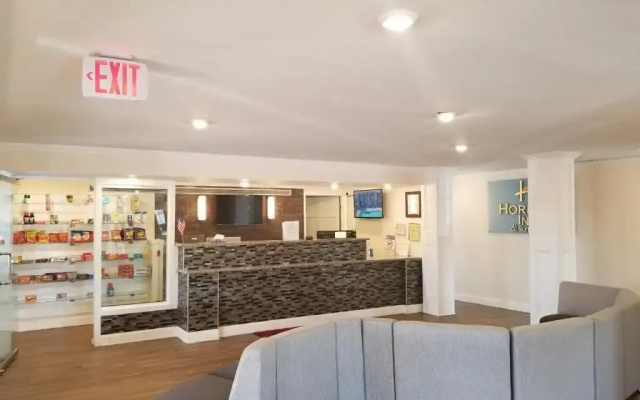 photo 2 of Horizon Inn & Suites