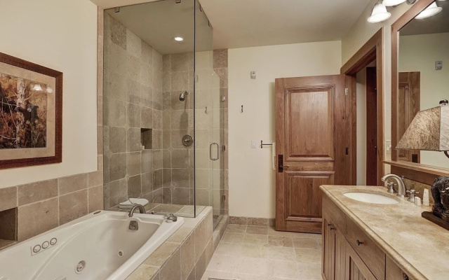 photo 5 of 1br Ski In/ski Out Location At The Top Of Bachelor Gulch! 1 Bedroom Condo by RedAwning