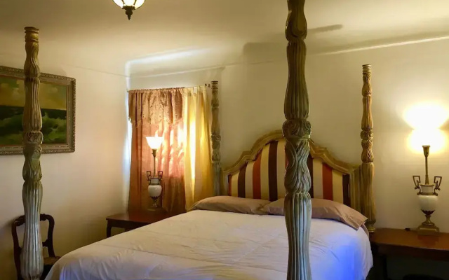 photo 3 of Hortense House