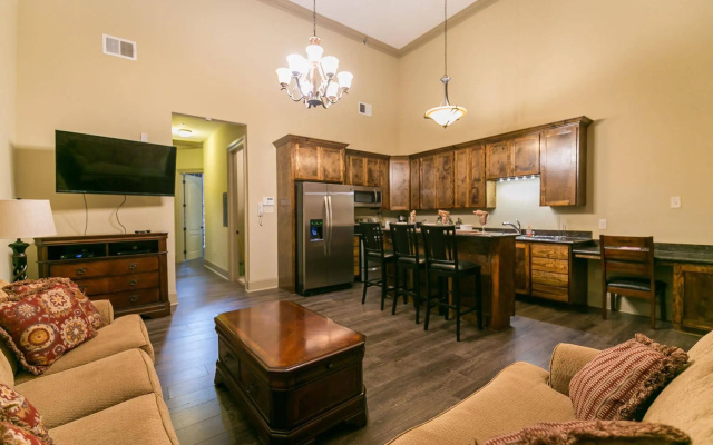 photo 2 of Hosteeva Baronne Street Suites