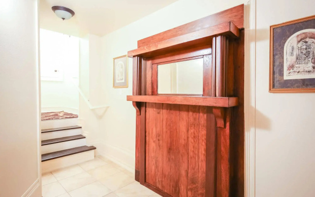 photo 4 of Downtown Spacious Suites by Hosteeva