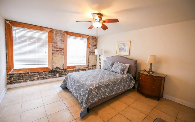 photo 3 of Hosteeva Iberville Street Suites