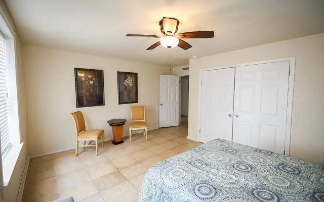 photo 4 of Hosteeva Iberville Street Suites