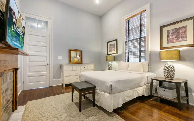 photo 2 of Modern 1-BD Near French Quarter | Walk to Superdome