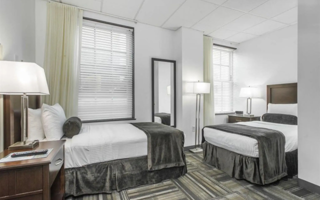 photo 3 of Hotel 140