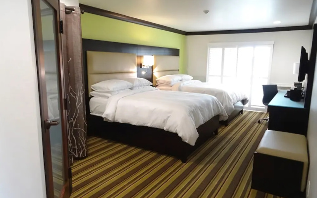 photo 5 of Hotel Azura