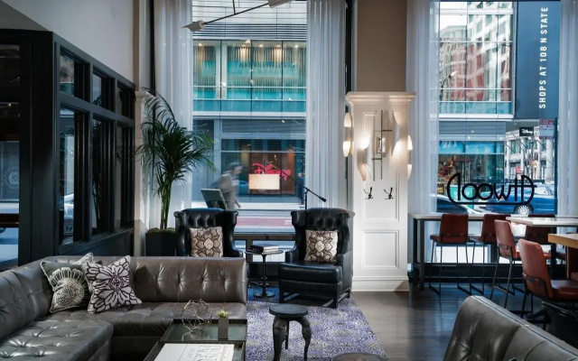 photo 2 of Staypineapple, An Iconic Hotel, The Loop
