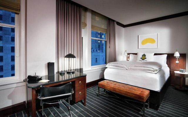 photo 4 of Staypineapple, An Iconic Hotel, The Loop