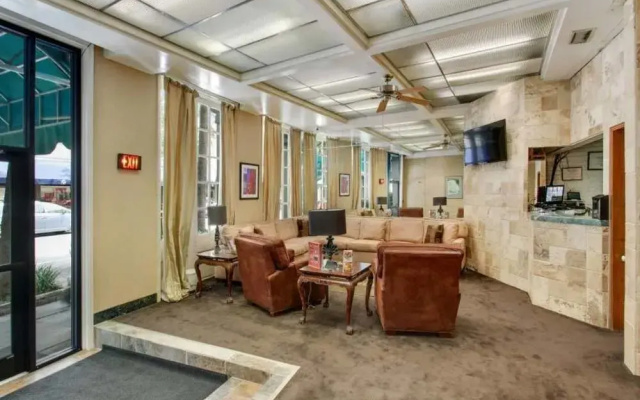 photo 2 of Hotel de L'Eau Vive