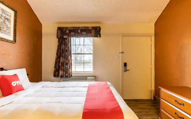 photo 3 of OYO Hotel Decatur TX Hwy 287 Northwest