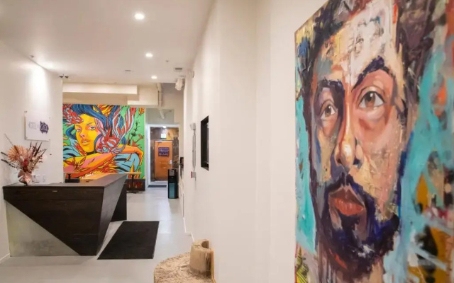 photo 2 of Hotel des Arts