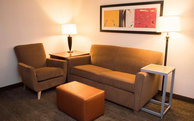 photo 5 of Radisson Hotel Detroit-Farmington Hills