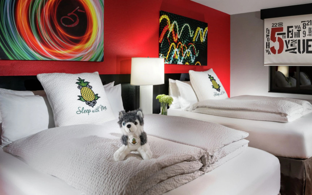 photo 3 of Staypineapple, Hotel FIVE, Downtown Seattle