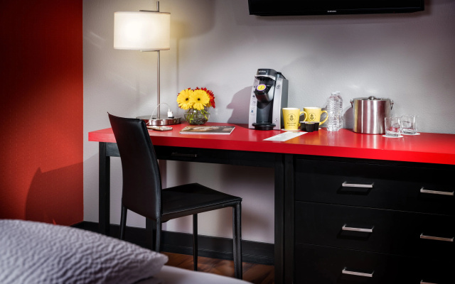 photo 5 of Staypineapple, Hotel FIVE, Downtown Seattle