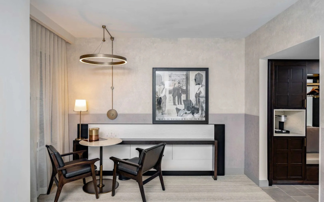 photo 5 of Hotel Fort Des Moines, Curio Collection by Hilton