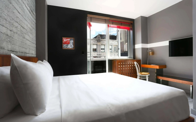 photo 3 of Henri Hotel 