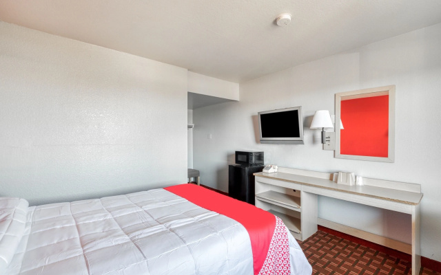 photo 4 of OYO Hotel Houston Southwest I-69