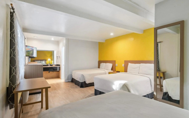 photo 3 of Hotel H-Wood