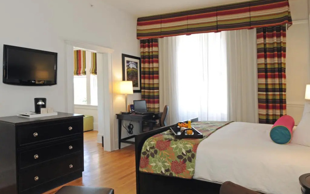 photo 4 of Hotel Gibbs Downtown Riverwalk