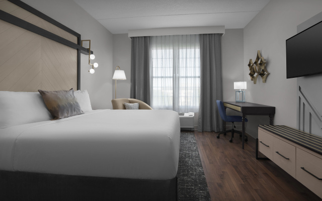 photo 4 of Hotel Indigo Jacksonville-Deerwood Park by IHG