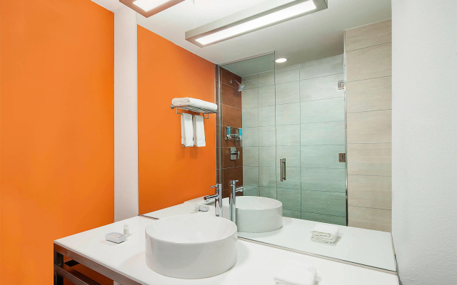 photo 5 of Aloft Miami Dadeland