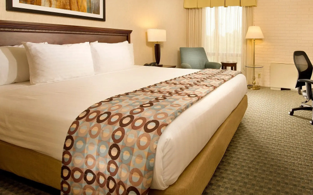 photo 4 of Hotel Lotus Kansas City Stadium