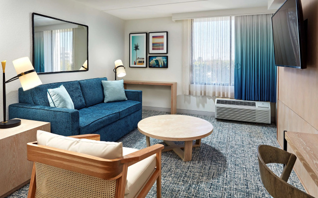 photo 4 of Hotel MDR Marina del Rey - a DoubleTree by Hilton